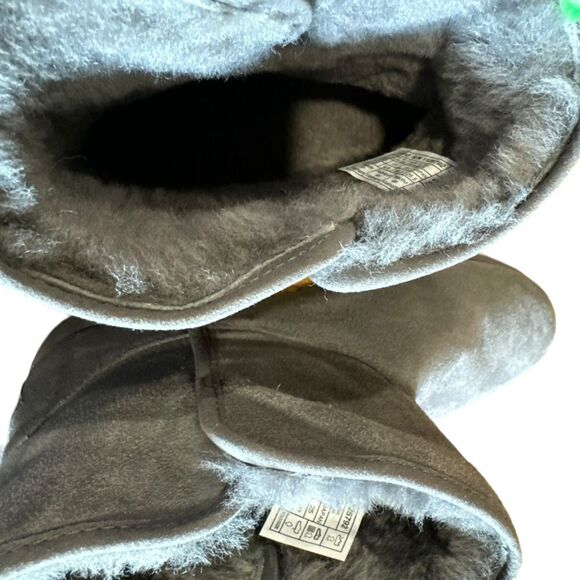 UGG Cory II Genuine Shearling Lined Boot - Picture 10 of 11